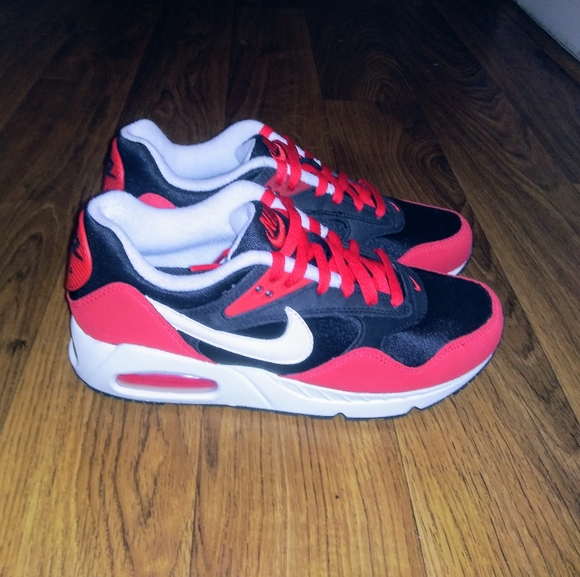 Nike Shoes - Nike Air Max Correlate